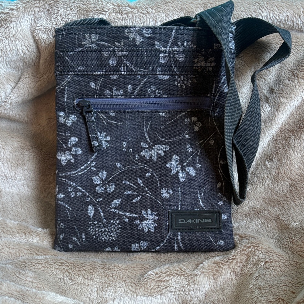 Dakine Gray Floral Crossbody Bag